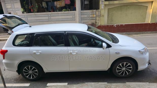 Toyota Corolla Fielder 2011 White