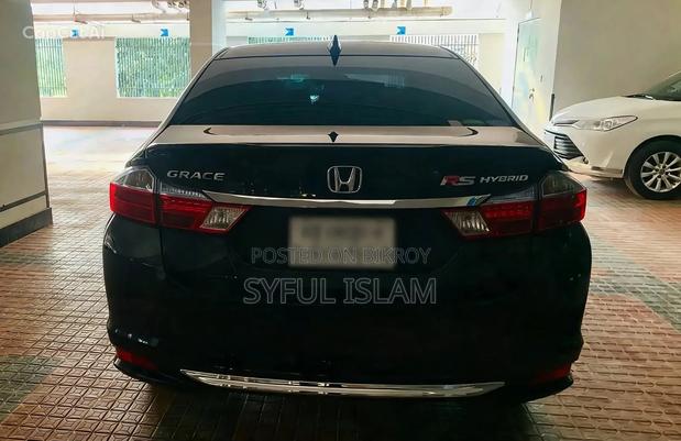Honda Grace 1.5 Hybrid AWD 2015 Black
