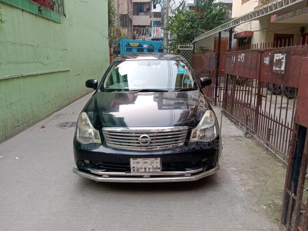 Nissan Bluebird 2005 Black