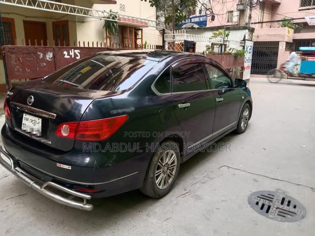Nissan Bluebird 2005 Black
