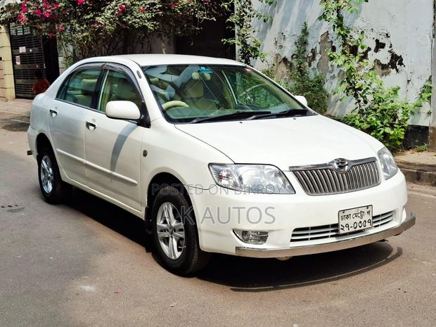 Toyota Corolla 2006 White