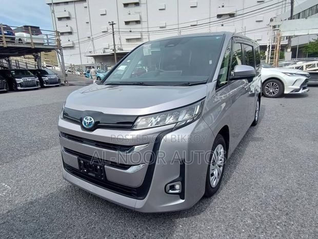 Toyota Noah 2022 Gray