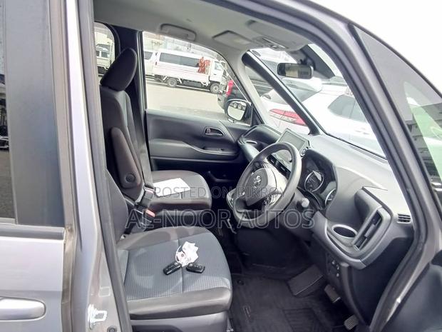 Toyota Noah 2022 Gray