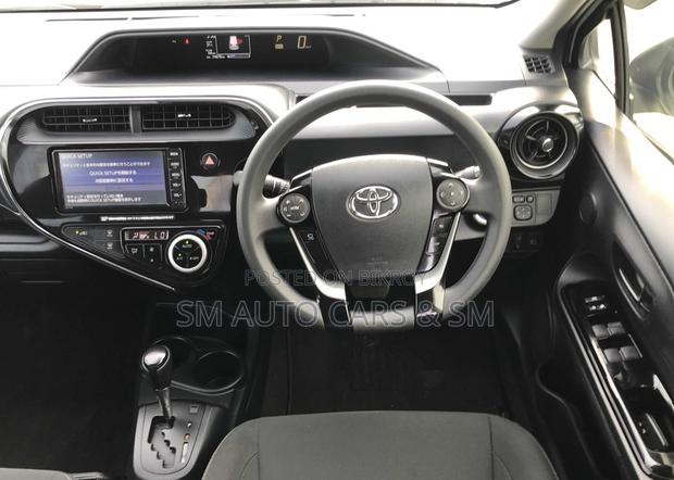 Toyota Aqua 2021 Pearl