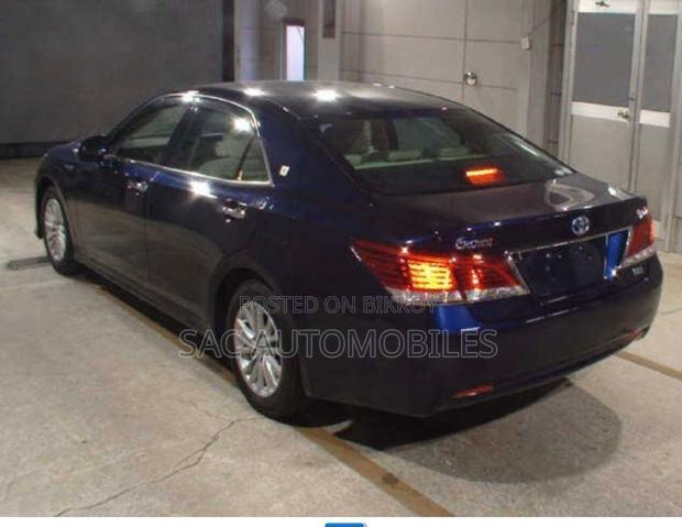 Toyota Crown 2018 Black