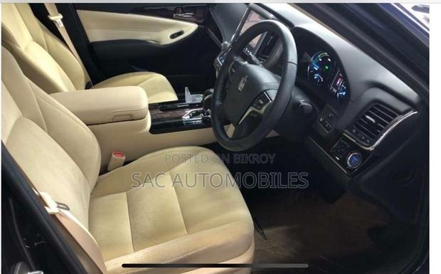 Toyota Crown 2018 Black