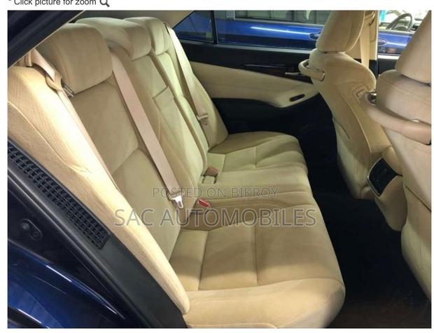 Toyota Crown 2018 Black