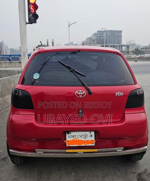 Toyota Vitz 1.0 FWD 5dr 2000 Red