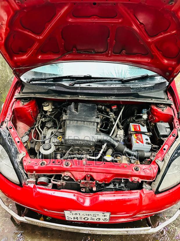 Toyota Vitz 1.0 FWD 5dr 2000 Red