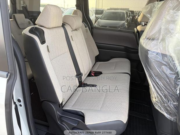 Toyota Noah 2022 Pearl
