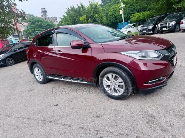 Honda Vezel 2014 Maroon