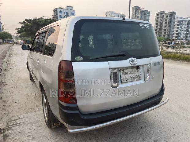 Toyota Succeed 2005 Silver