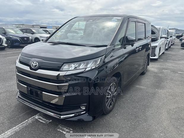 Toyota Noah 2022 Black