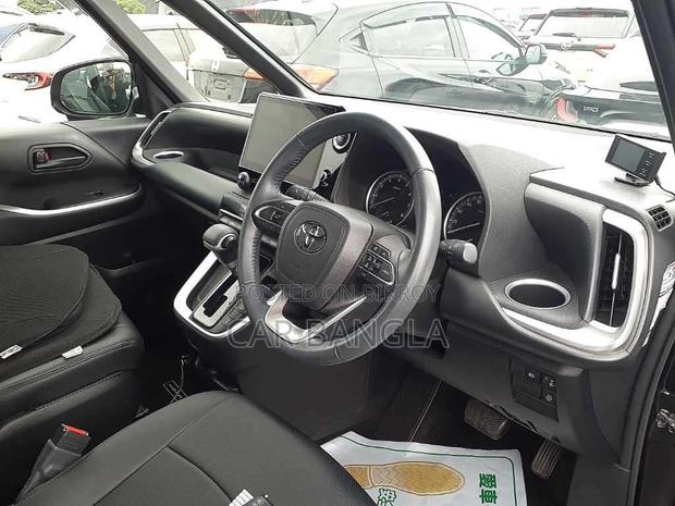 Toyota Noah 2022 Black