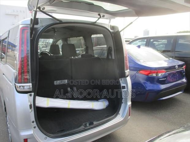 Toyota Noah 2.0 FWD (8 Seater) 2021 Silver