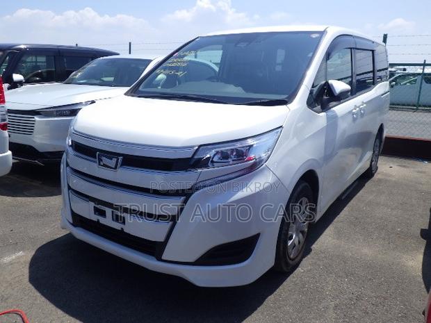 Toyota Noah 2021 Pearl