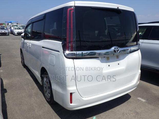 Toyota Noah 2021 Pearl