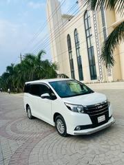 Toyota Noah 2014 Pearl for sale