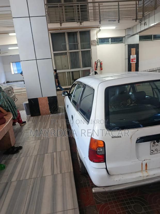 Toyota Corolla Hatchback 2001 White