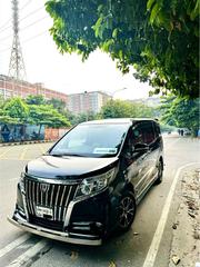 Toyota Esquire 2.0 FWD (8 seater) 2014 Purple for sale