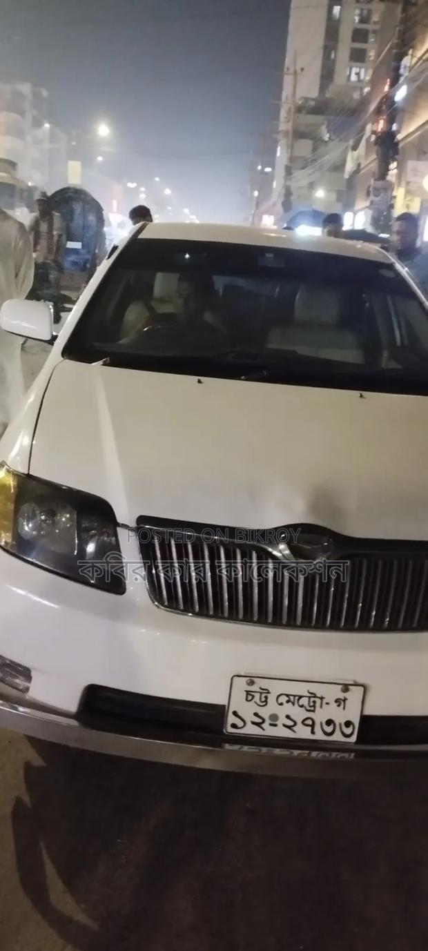 Toyota Corolla 2004 White
