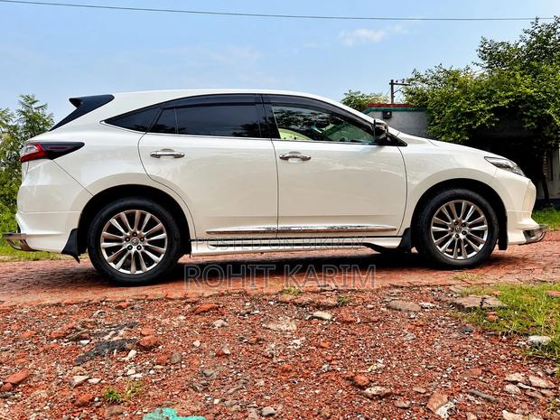 Toyota Harrier 2.0 2017 Pearl