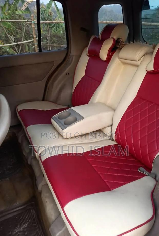 Toyota Raum 2004 Red