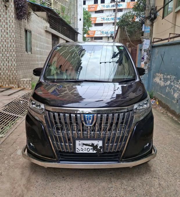 Toyota Noah 1.8 FWD Hybrid (7 seater) 2019 Gray