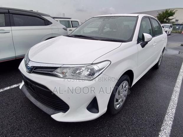 Toyota Axio 2021 White