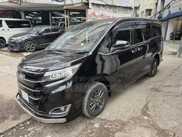 Toyota Noah 2020 Black