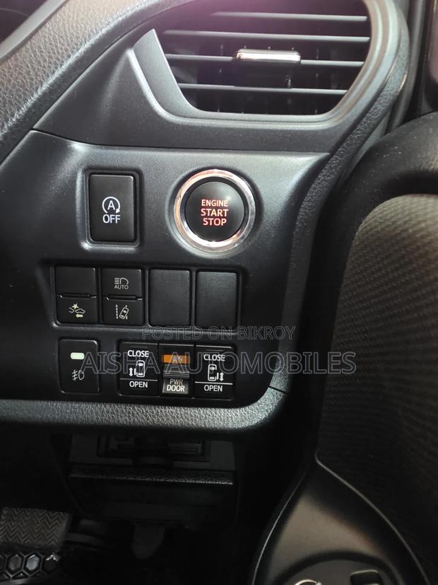 Toyota Noah 2020 Black