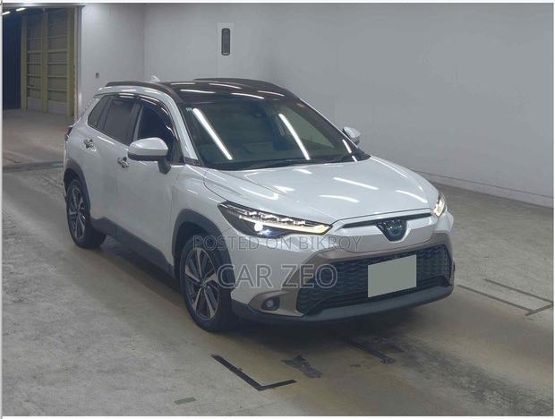 Toyota Corolla Cross 1.8 Hybrid AWD 2021 Pearl