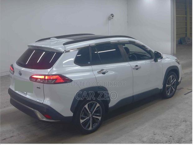 Toyota Corolla Cross 1.8 Hybrid AWD 2021 Pearl