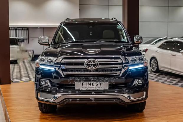 Toyota Land Cruiser 4.5 V8 VXR 2017 Black