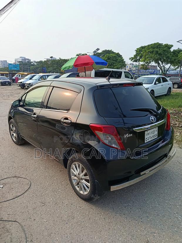 Toyota Vitz 2012 Black