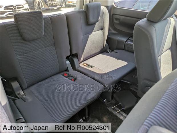 Toyota Noah 2021 Silver