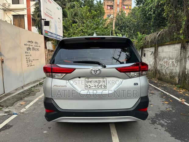 Toyota Rush 2021 Silver