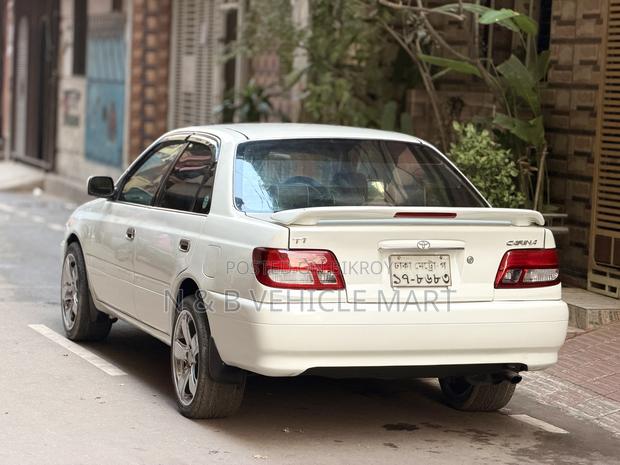 Toyota Carina 1.5 FWD Sedan 2001 Pearl