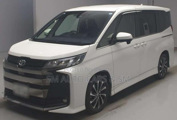 Toyota Noah 2022 Pearl