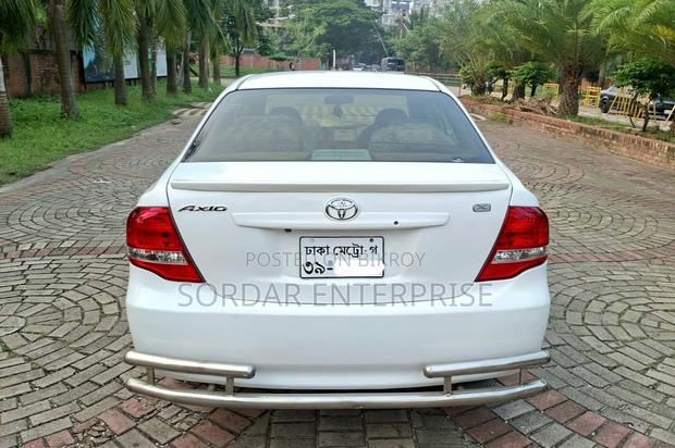Toyota Axio 2010 White