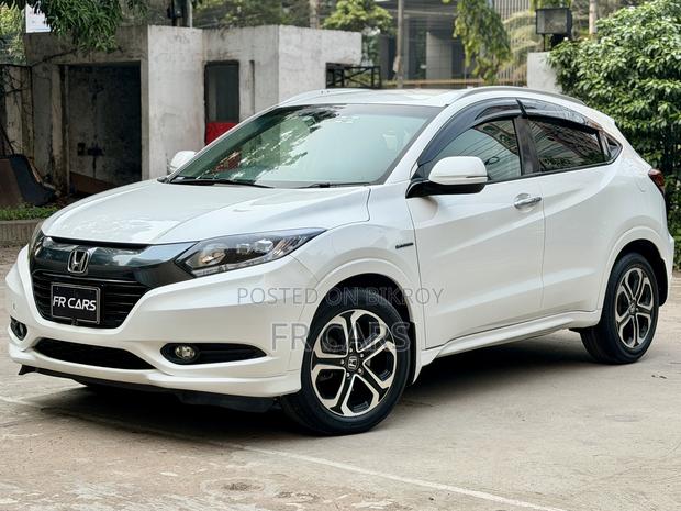 Honda Vezel 1.5 Hybrid 2WD 2014 Pearl