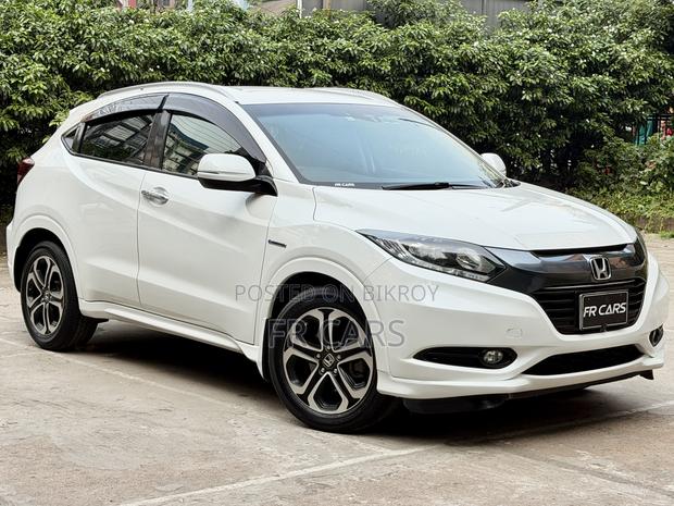 Honda Vezel 1.5 Hybrid 2WD 2014 Pearl