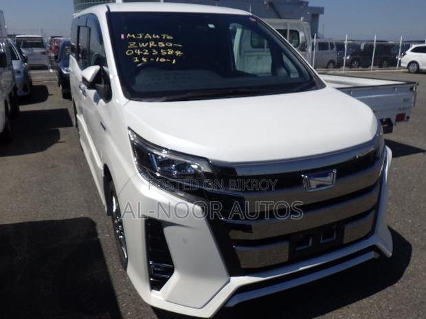 Toyota Noah 2021 Pearl
