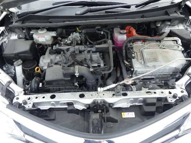 Toyota Corolla Fielder 2021 Silver