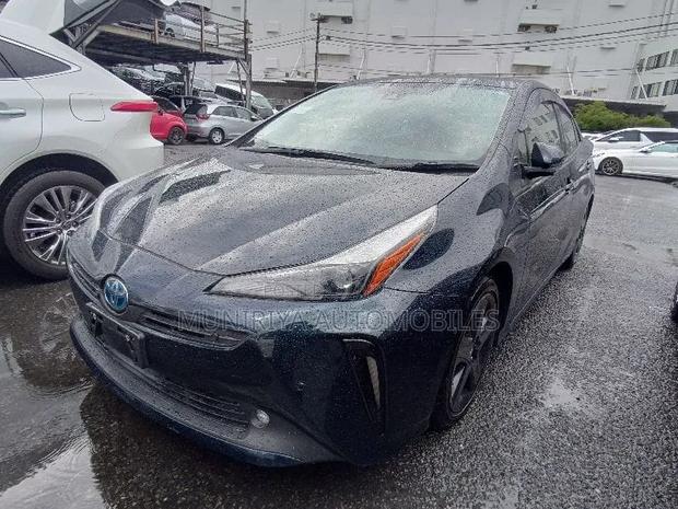 Toyota Prius 2022 Blue