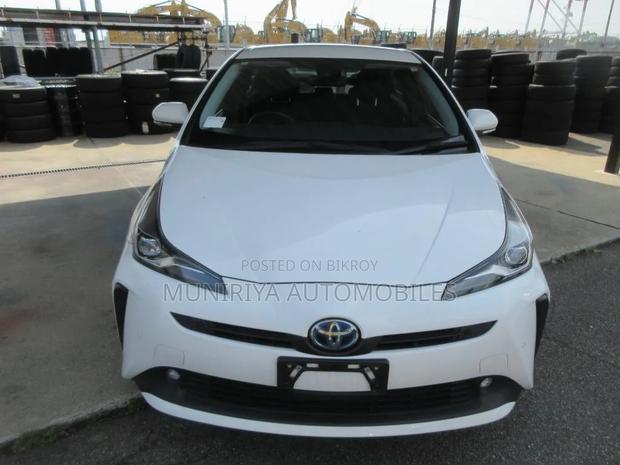 Toyota Prius 2021 White
