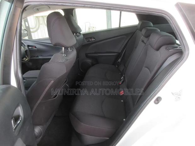 Toyota Prius 2021 White