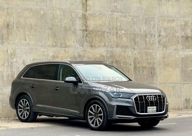 Audi Q7 Premium Plus 2022 Gray
