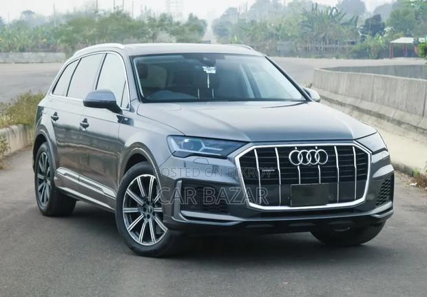 Audi Q7 Premium Plus 2022 Gray