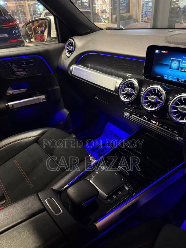 Mercedes-Benz GLB-Class GLB 200 2022 Blue